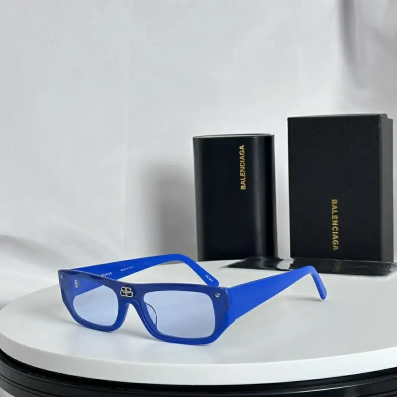 balenciaga aaa qualite lunettes de soleil s_11aa056